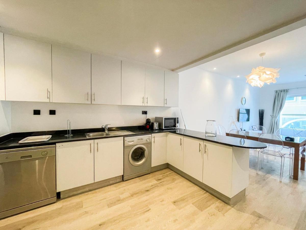 Deluxe 1 Bedroom Apartment - Elite Residence Dubai Marina - Sea View ภายนอก รูปภาพ